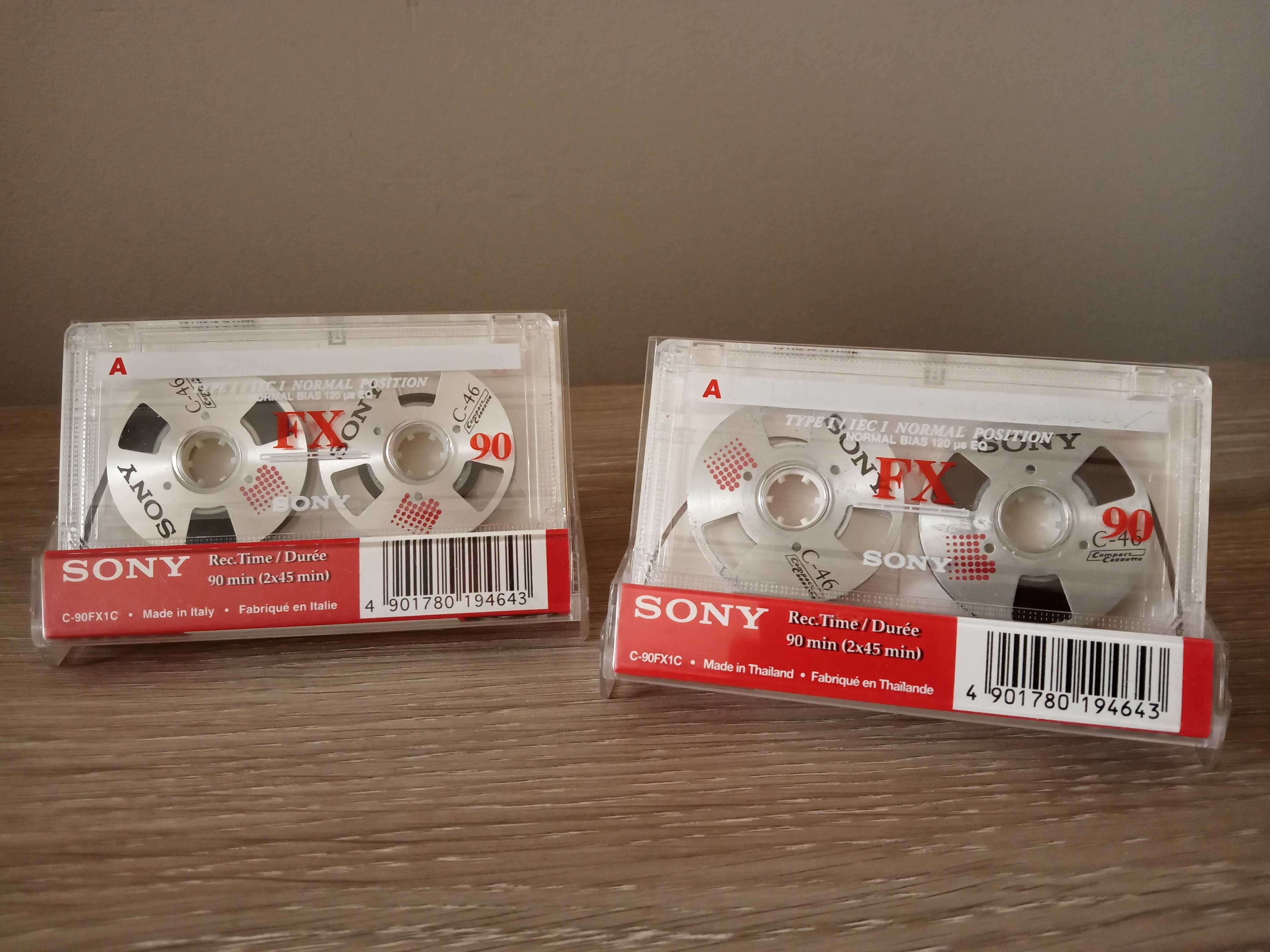 Kaseta magnetofonowa Sony FX 90 - srebrne szpulki.