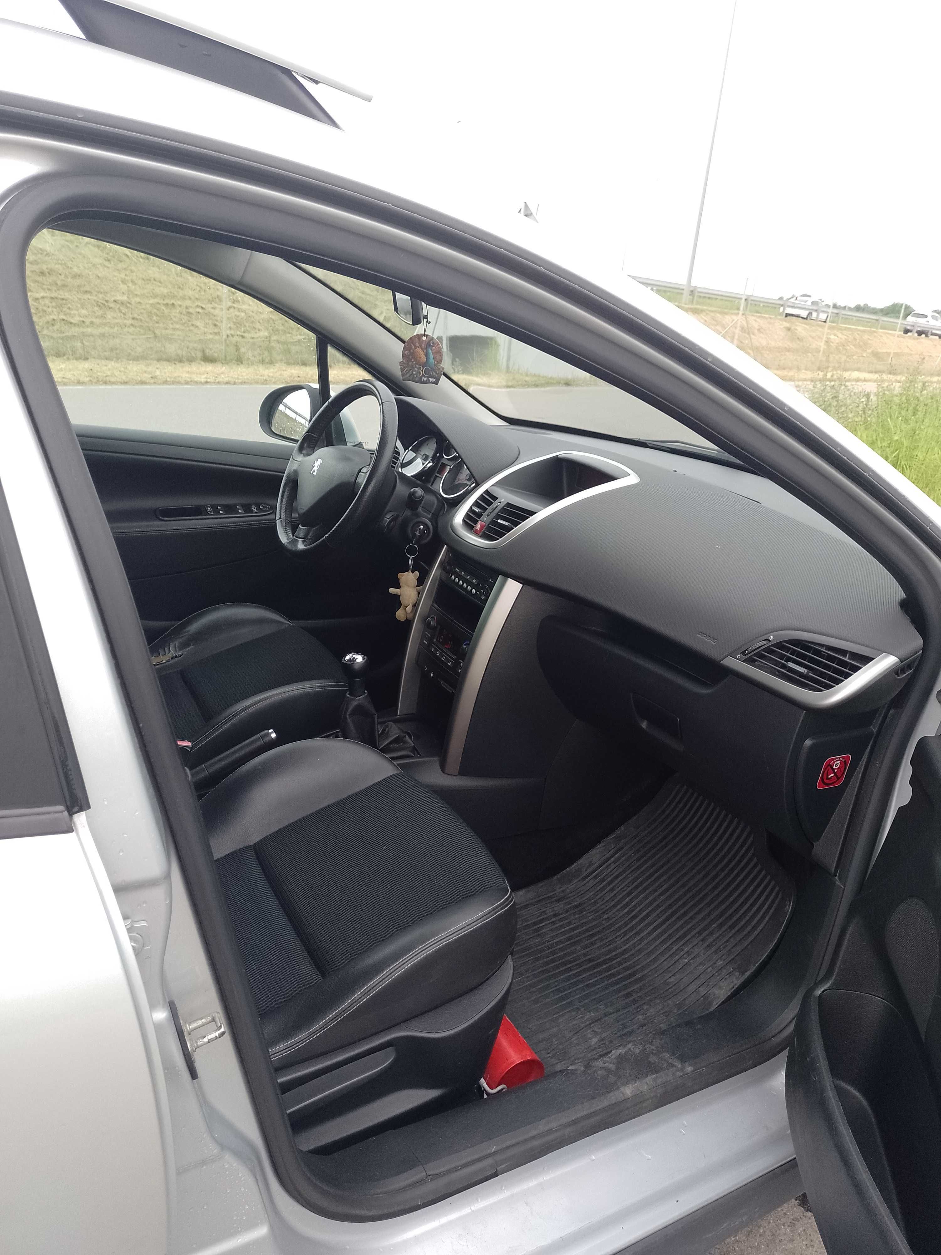 Peugeot 207 SW 1.6 HDI Outdoor klima, PDC, półskóry