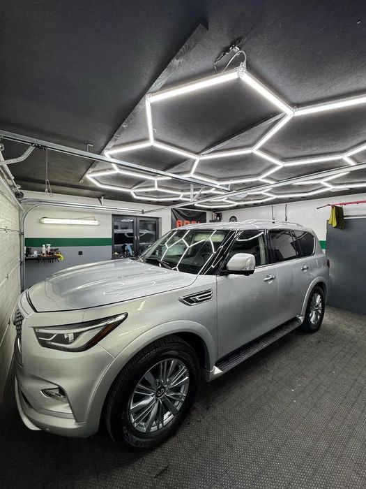 Infiniti QX80 410KM V8 6-osobowy