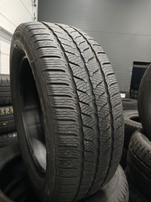 Зимові Шини БВ  225/55 R17C  CONTINENTAL  Van Contact Winter  Склад