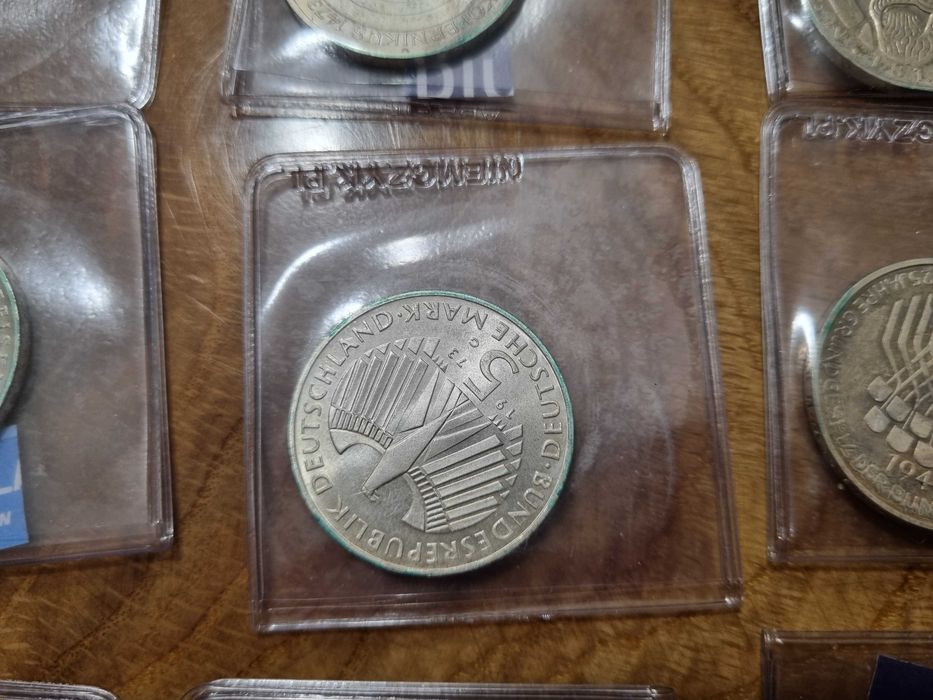 Zestaw srebrnych monet Ag 5 marek i 10 marek łącznie 28 sztuk 352,3 gr