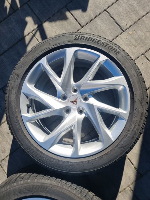 Oryginalne koła Cupra Formentor, Bridgestone Blizzak 245/45R18 2022r