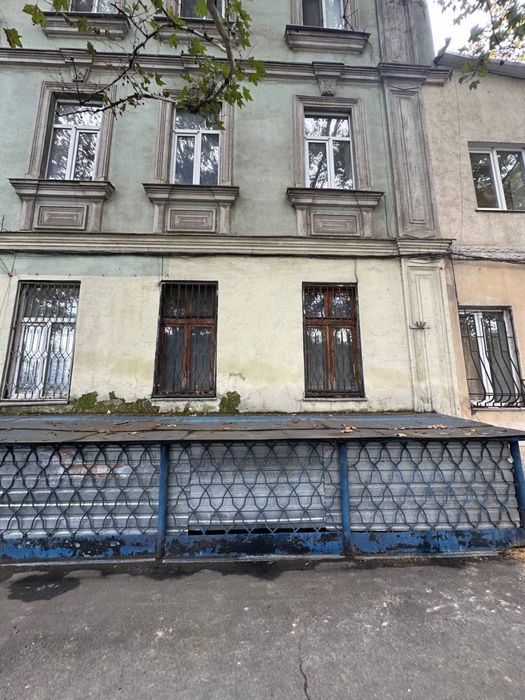 Продам 3-комн квартиру на Б.Хмельницкого, Молдаванка.