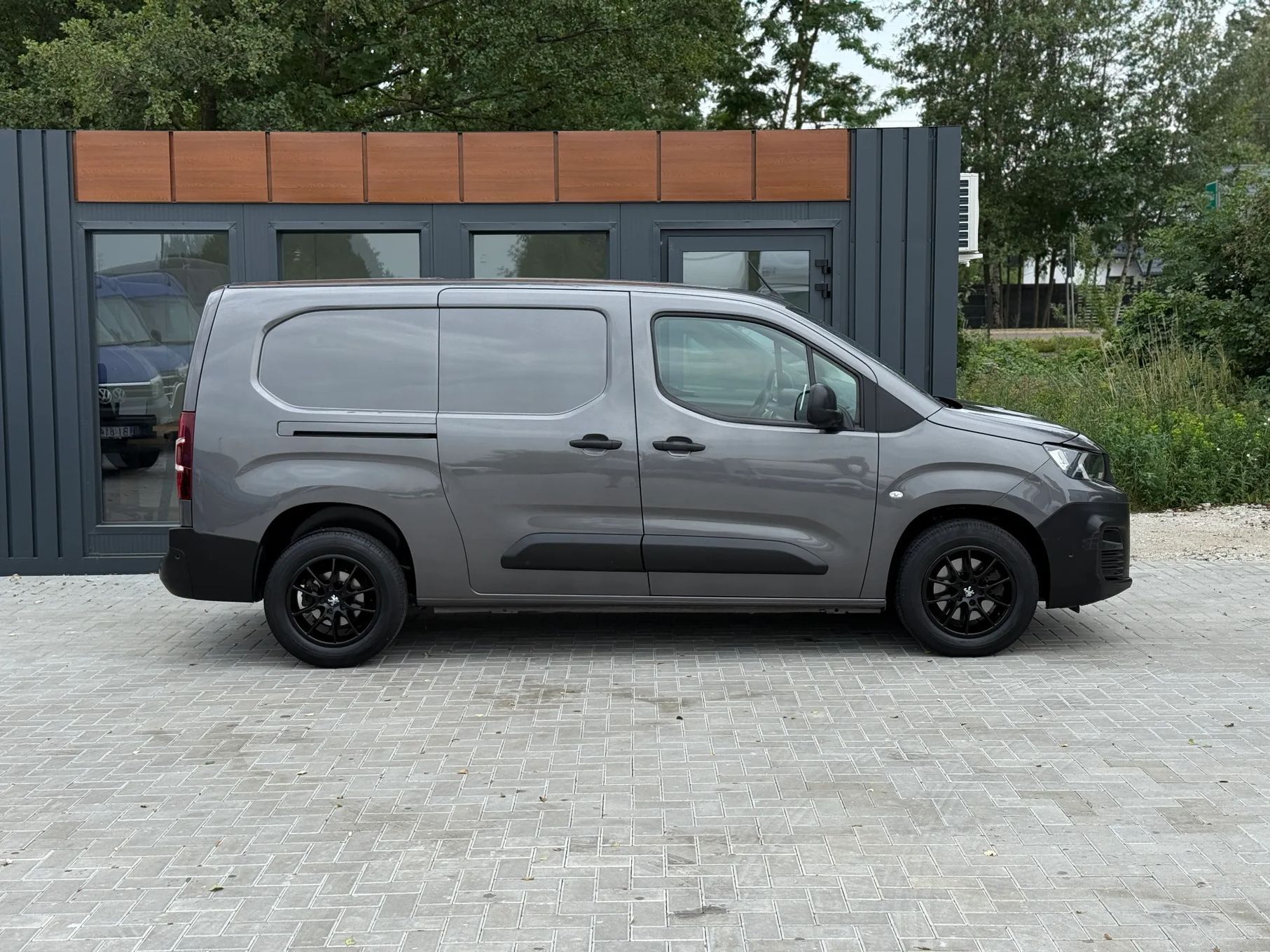 Peugeot Partner 1.5 BlueHDI 131KM / Long Długi /  Automat 8-biegów / Pełen serwis / Bezwypadkowy