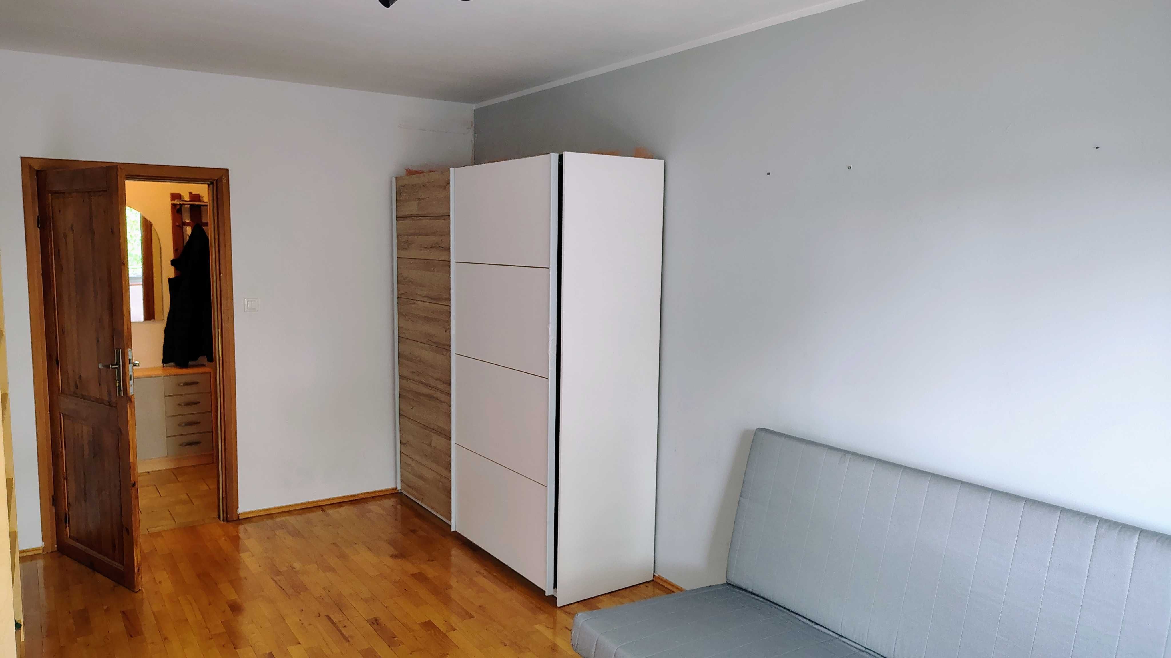Pokój jednoosobowy dla dziewczyny, ul. Manganowa