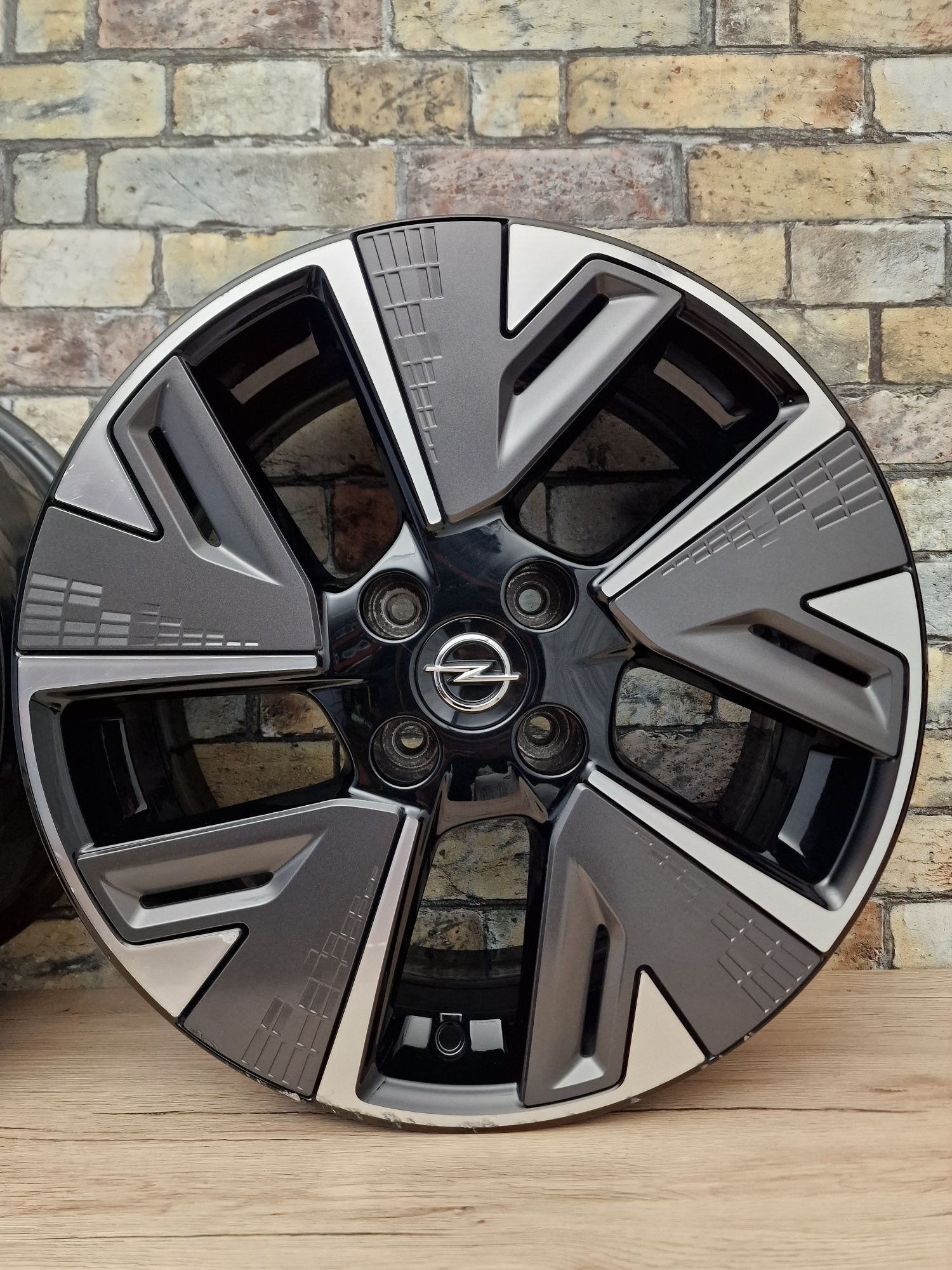 Felgi 17' 4x108 OPEL Mokka Corsa Peugeot 2008, 208 Citroen C4 DS4 DS3