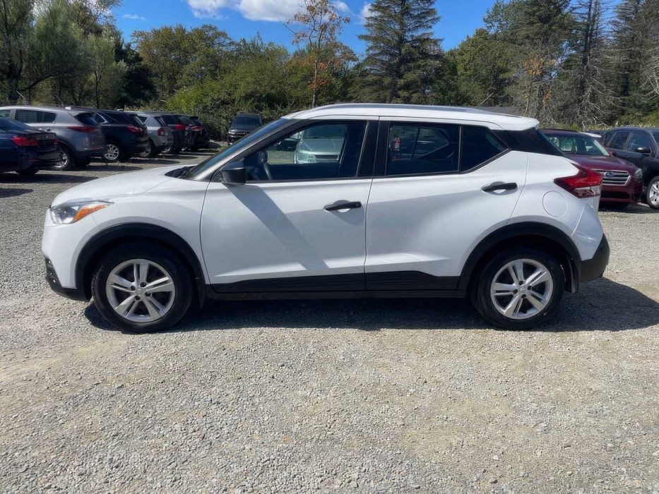 Nissan Kicks S      2019