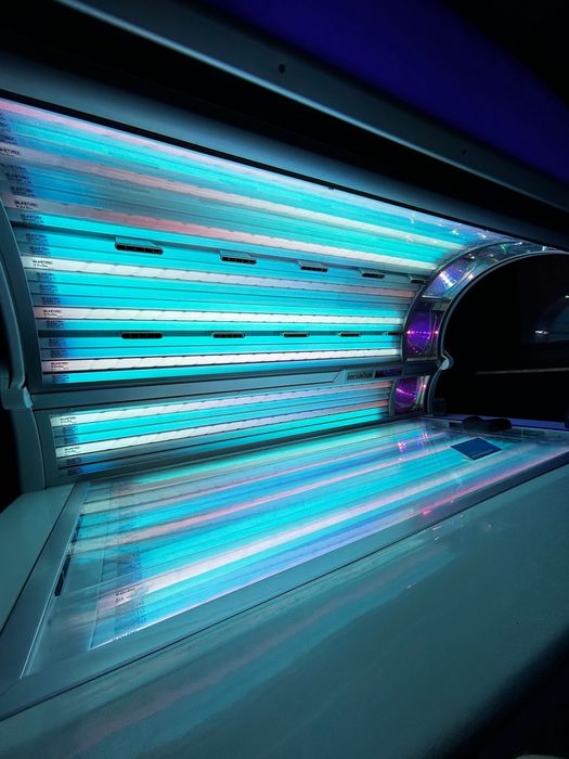 Solarium leżące MegaSun 7000 Cadillac