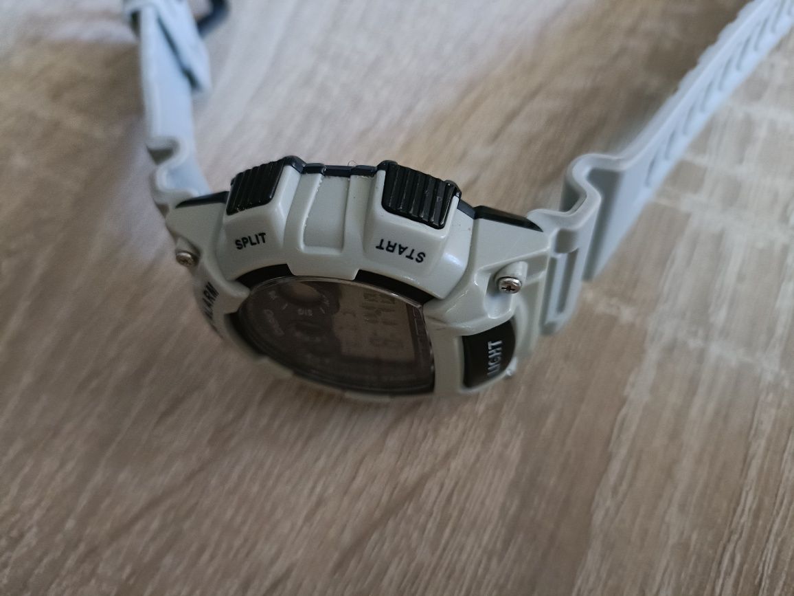 Zegarek Casio W-735H