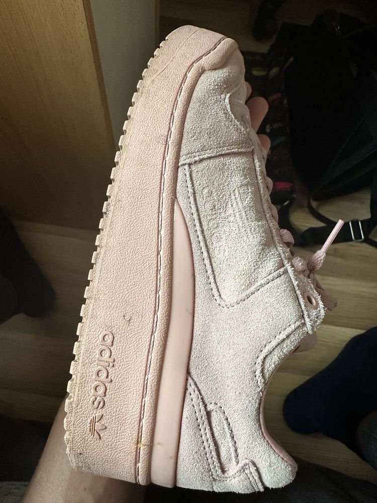 Buty zamszowe Adidas