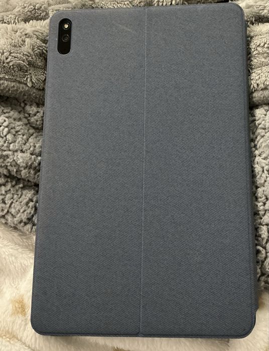 Huawei Matepad com uma capa e caneta huawei incluída