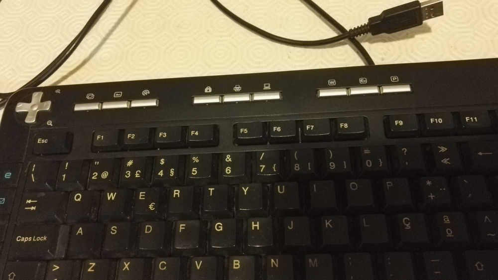 Teclado Genius, ligação USB