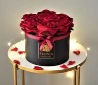 Flower box z czerwonych aksamitnych róż