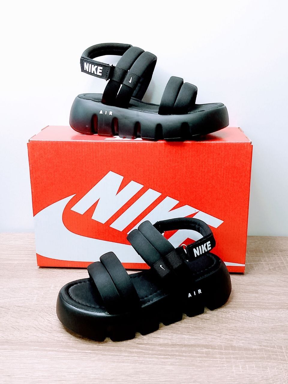 Женские босоножки Nike сандалии чёрные Найк 36-41