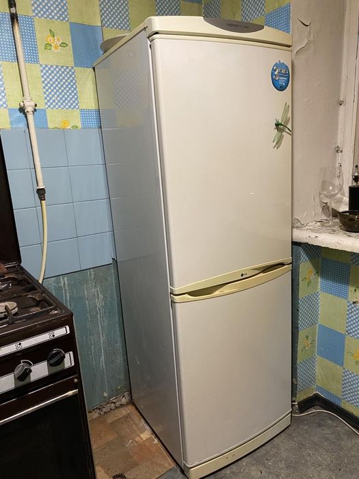 Продам Холодильник б.у