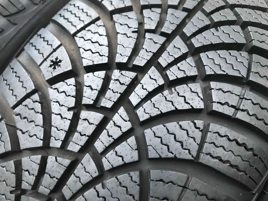 Opony zimowe 185/55/15 185/55R15 82T Goodyear Ultragrip 9 4szt 8mm
