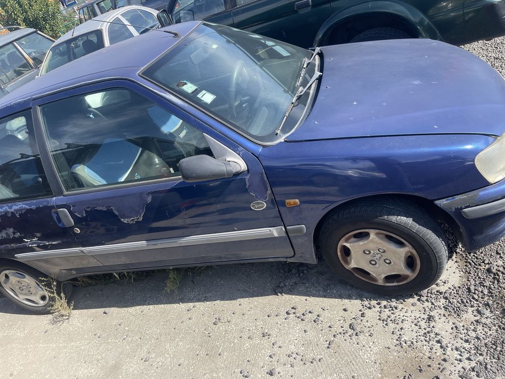 Vendo o meu peugeot 106 para peça
