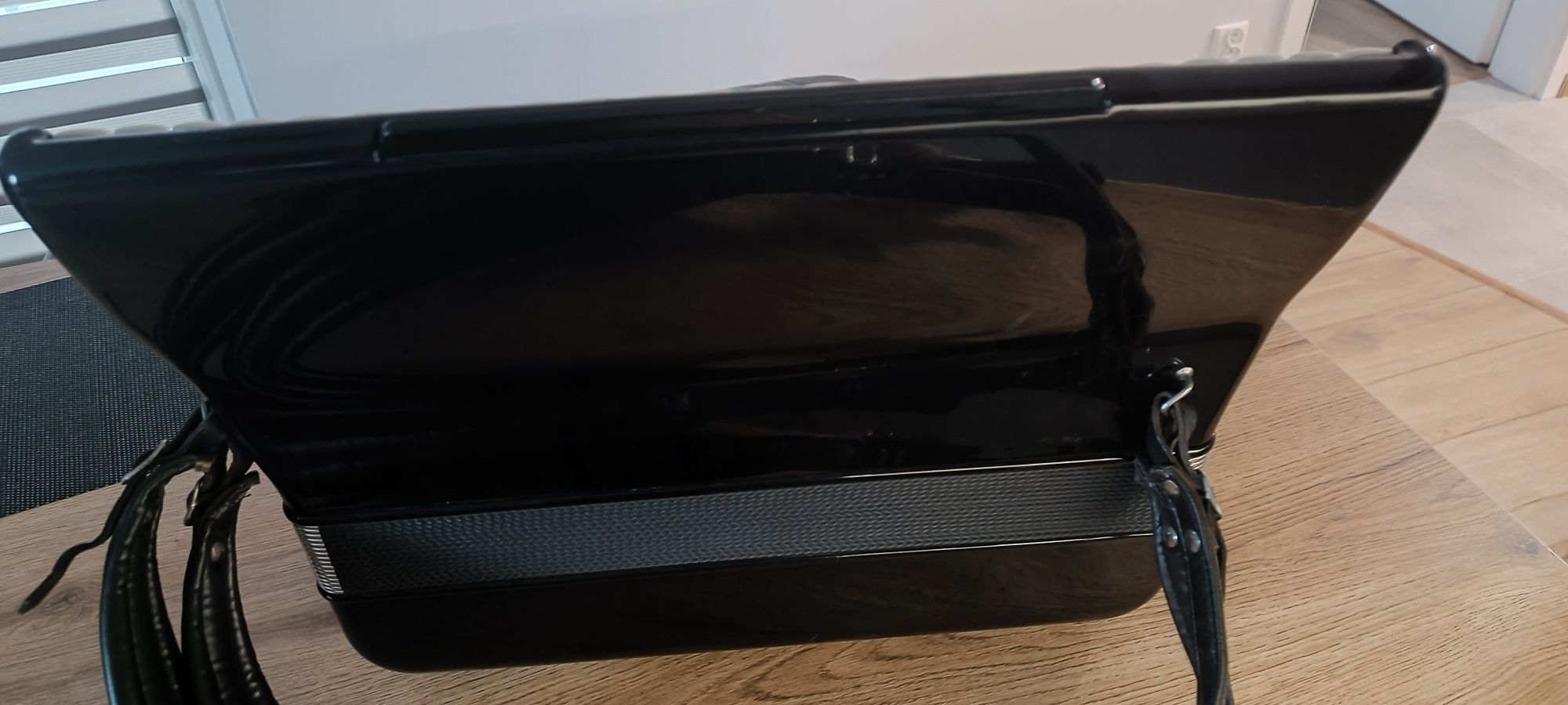 Sprzedam akordeon Hohner Atlantic IV de luxe 120 basów