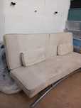 Sofá cama beige reclinável