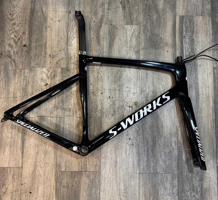 Quadro de bicicleta estrada S-Works Tarmac SL7 58 (quase novo)