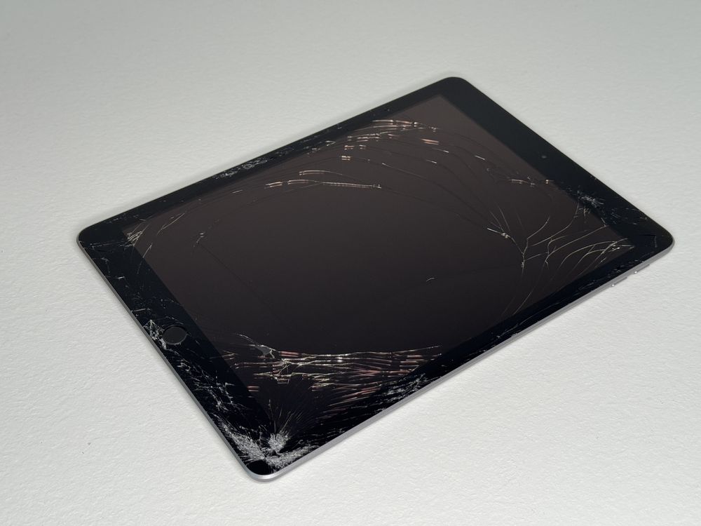 iPad 6. gen. 32GB (A1954) - Cellular (LTE) - zbity - faktura VAT 23%