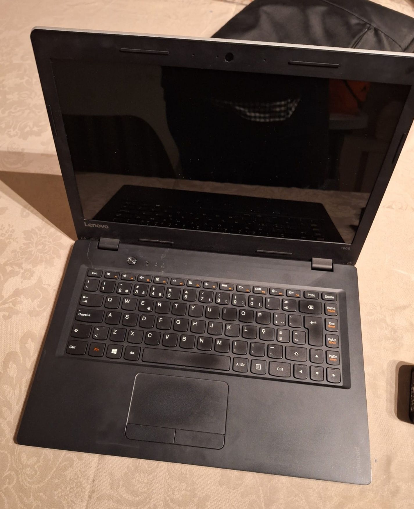 Computador Lenovo IdeaPad 100S-14IBR Flash Celeron N3060 4GB 32GB eMMC