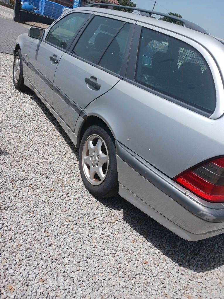 Mercedes c220d clássic