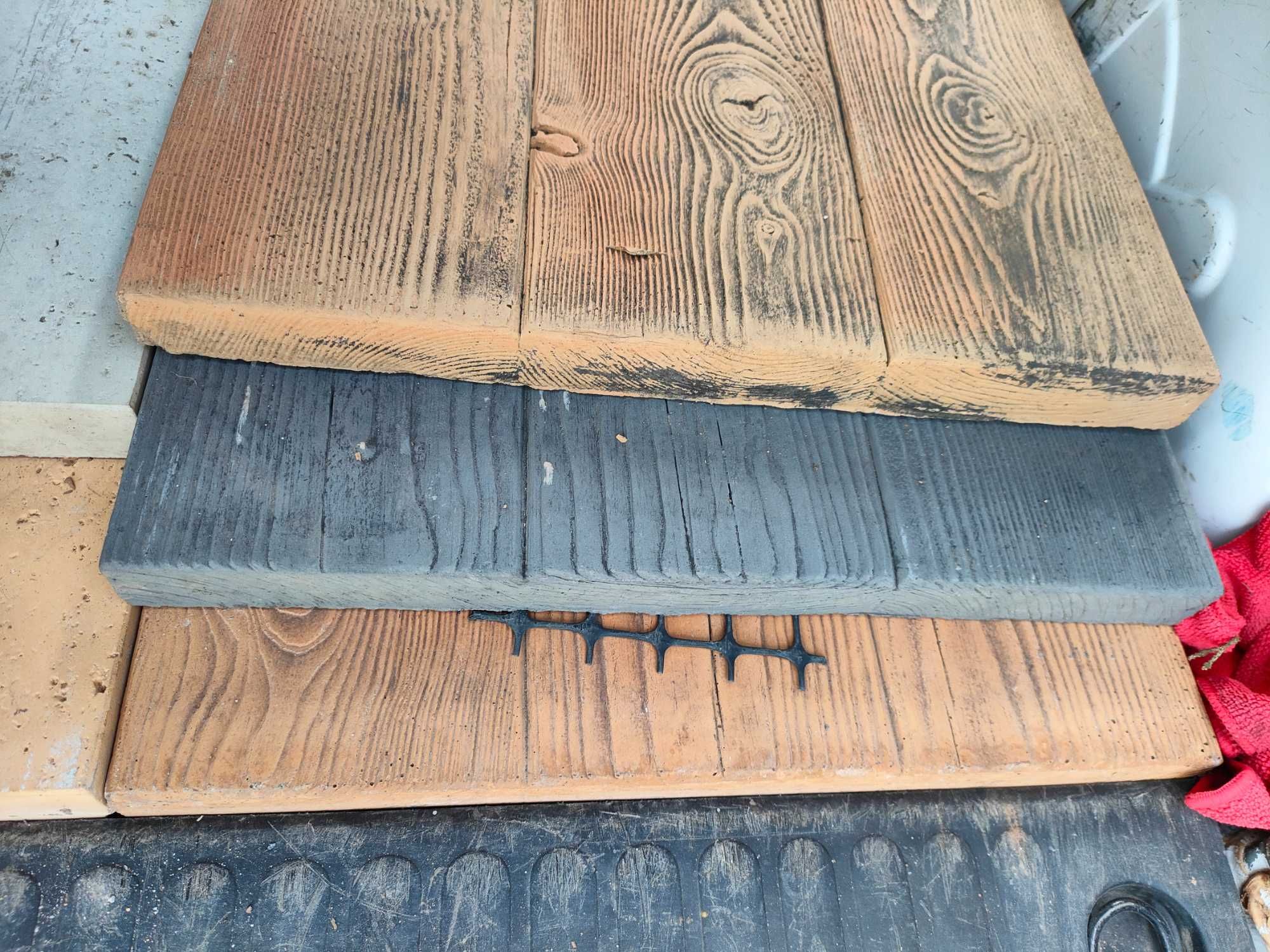 Drewno deski decha ogrodowa płyty chodnikowe tarasowe taras beton