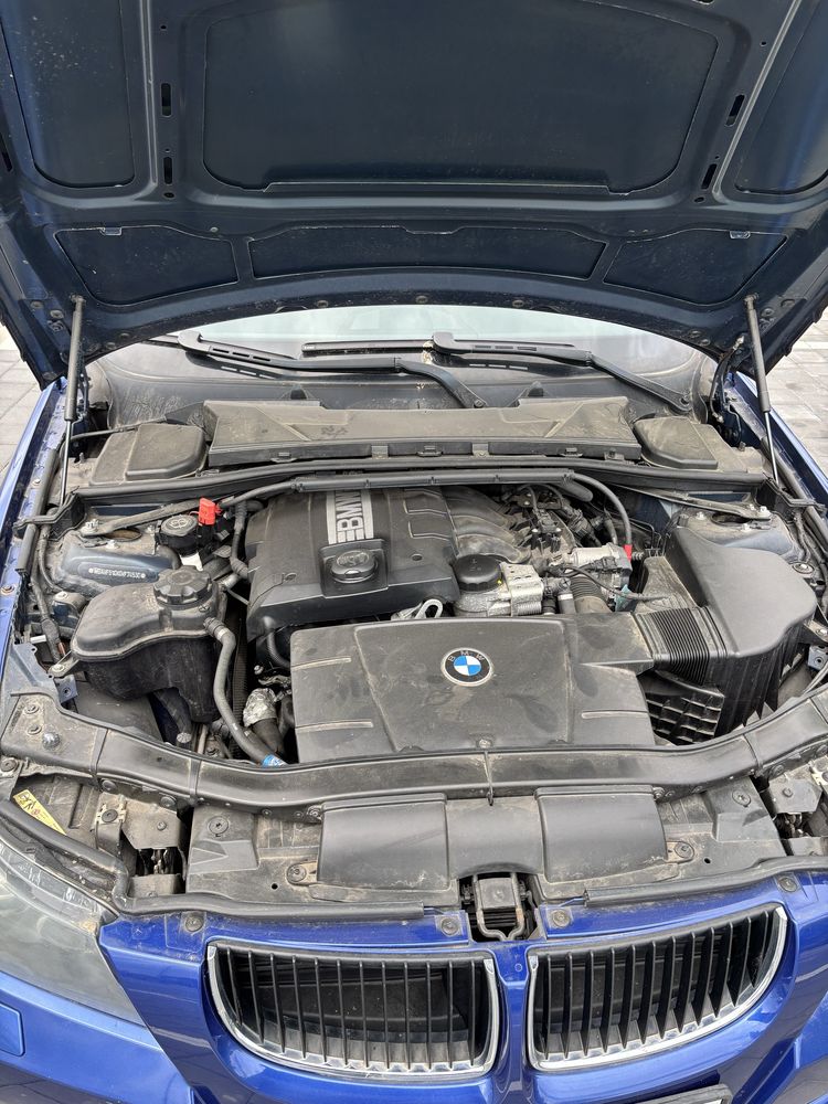 Sprzedam Niebieskie Bmw e90
