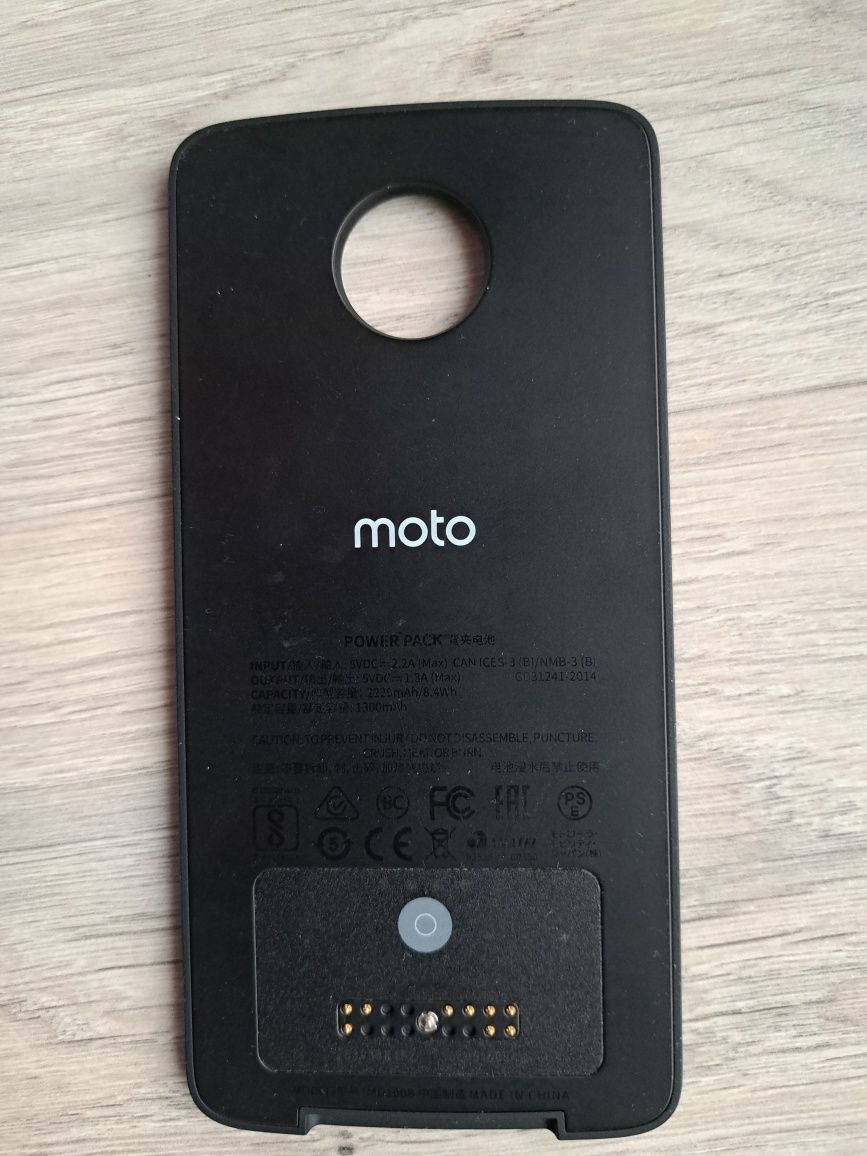 Motorola game pad + JBL sounboost  2 + powerbank gratis