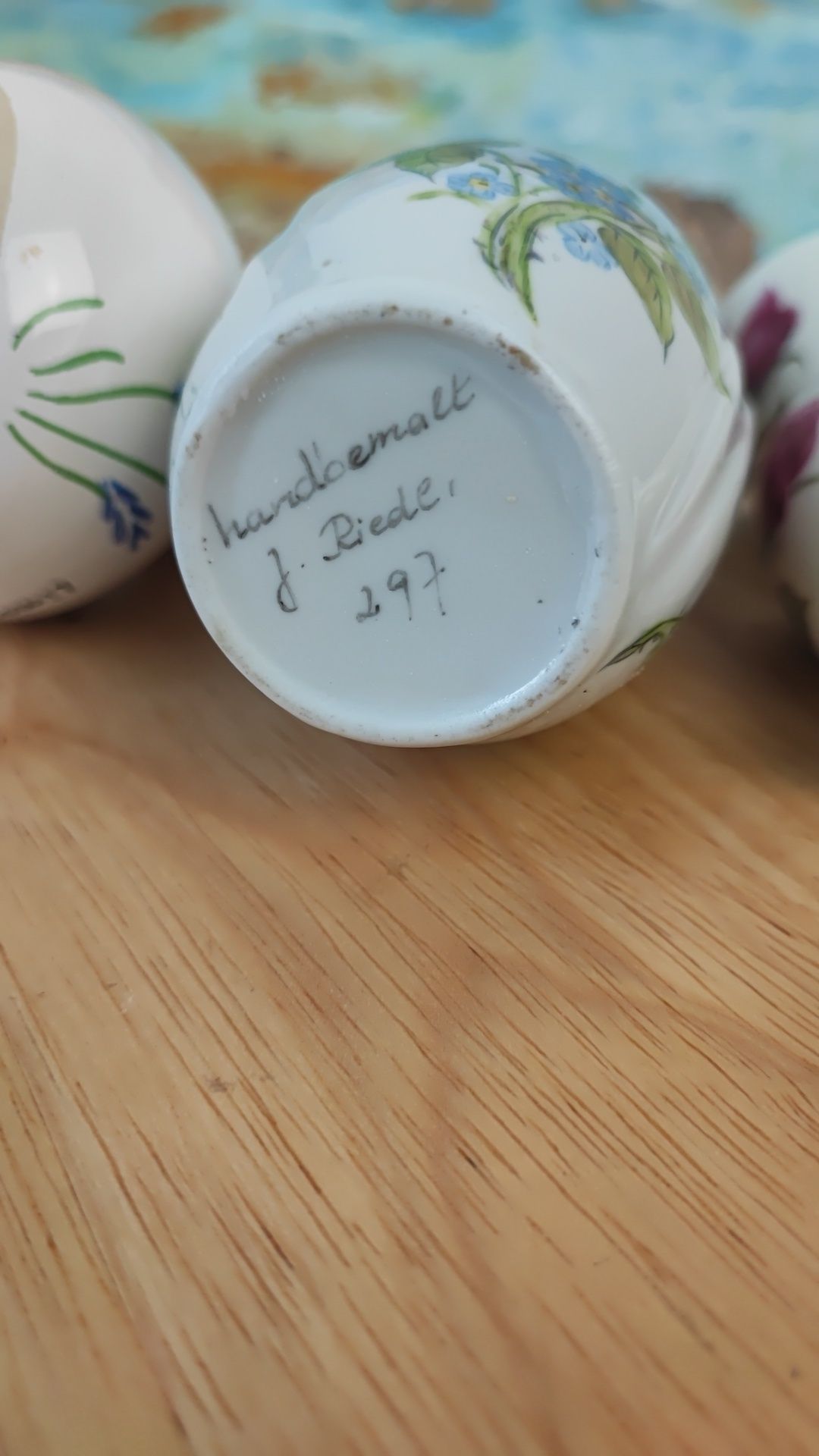 Zestaw  mini-wazonów 4 szt  Stara porcelana #715