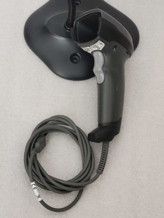 Сканер штрихкоду Zebra LS2208 USB підставка DS2208-SR0007ZZWW