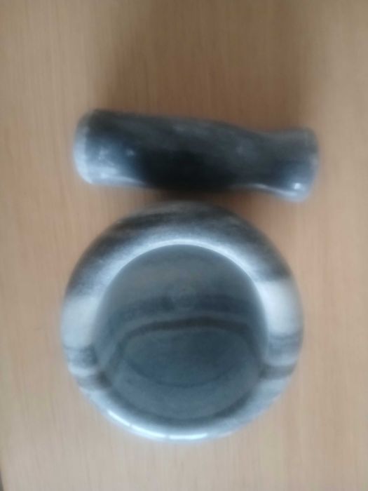 Almofariz e pilão de mármore