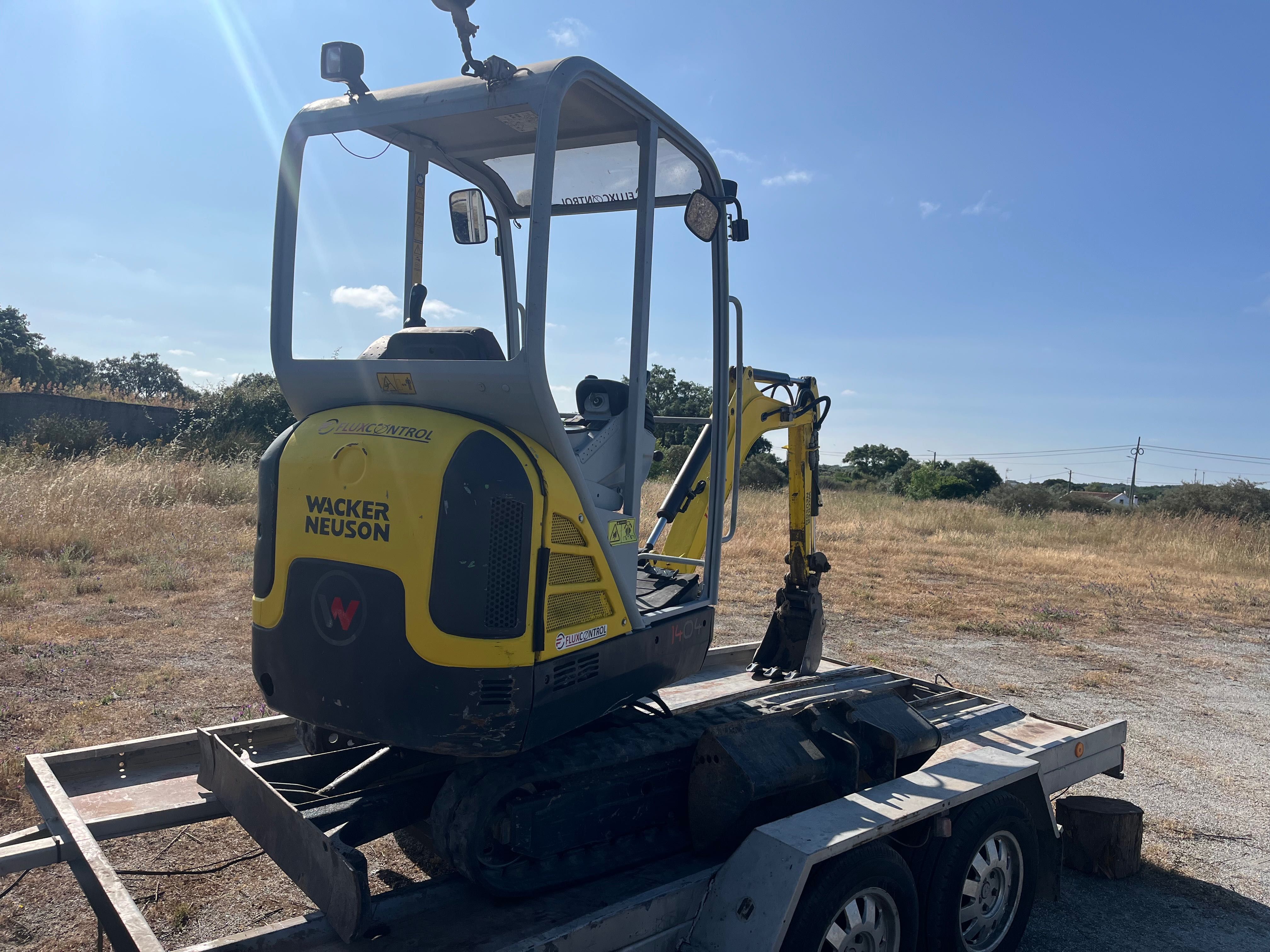 Mini Giratória 1500 kg
