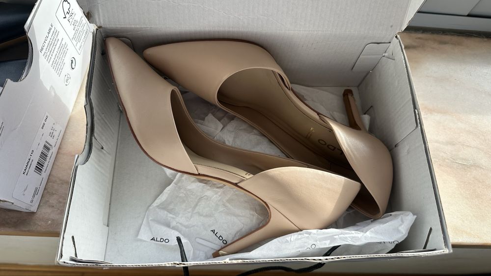 Sapatos ALDO novos