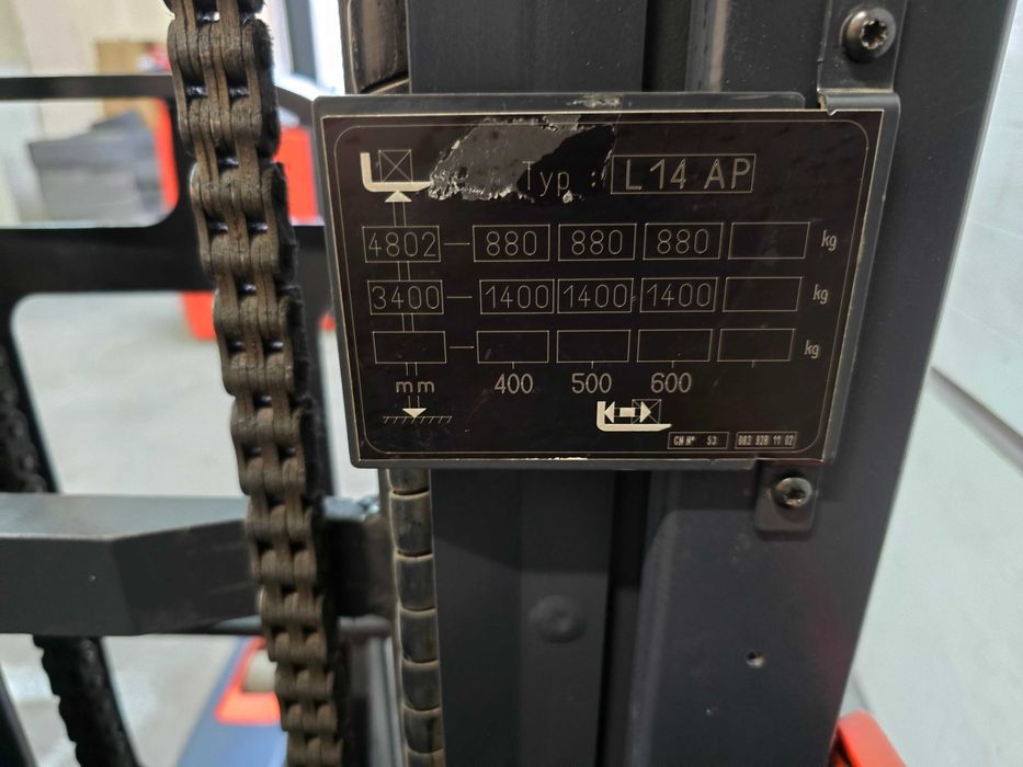 Штабелер самохідний Linde 1.4 тонни, підйом 4,8 метра 2019 рік