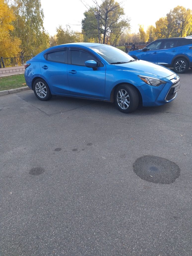 Продам Тойоту scion 2015 года