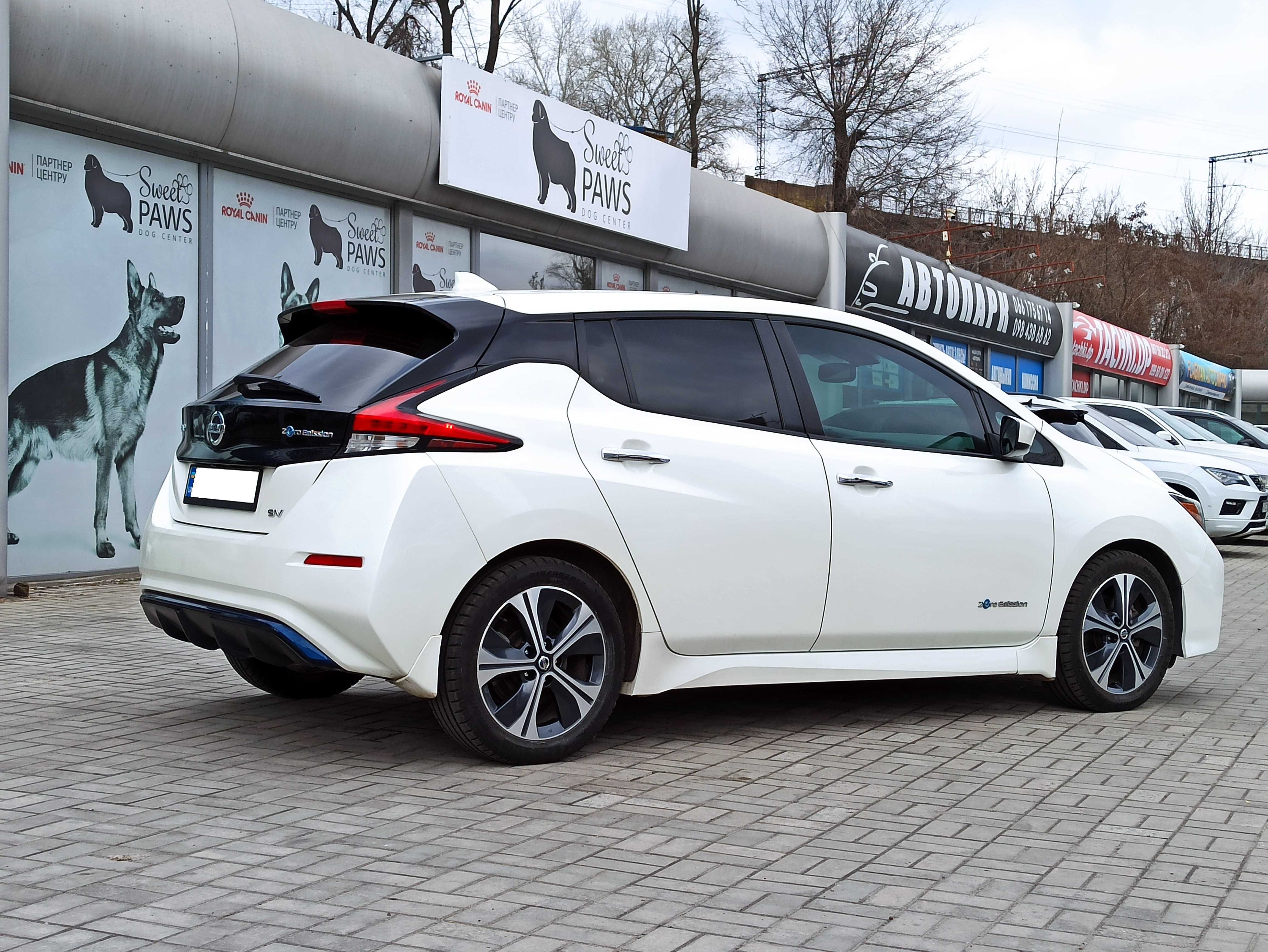 Nissan Leaf SV 2018 року