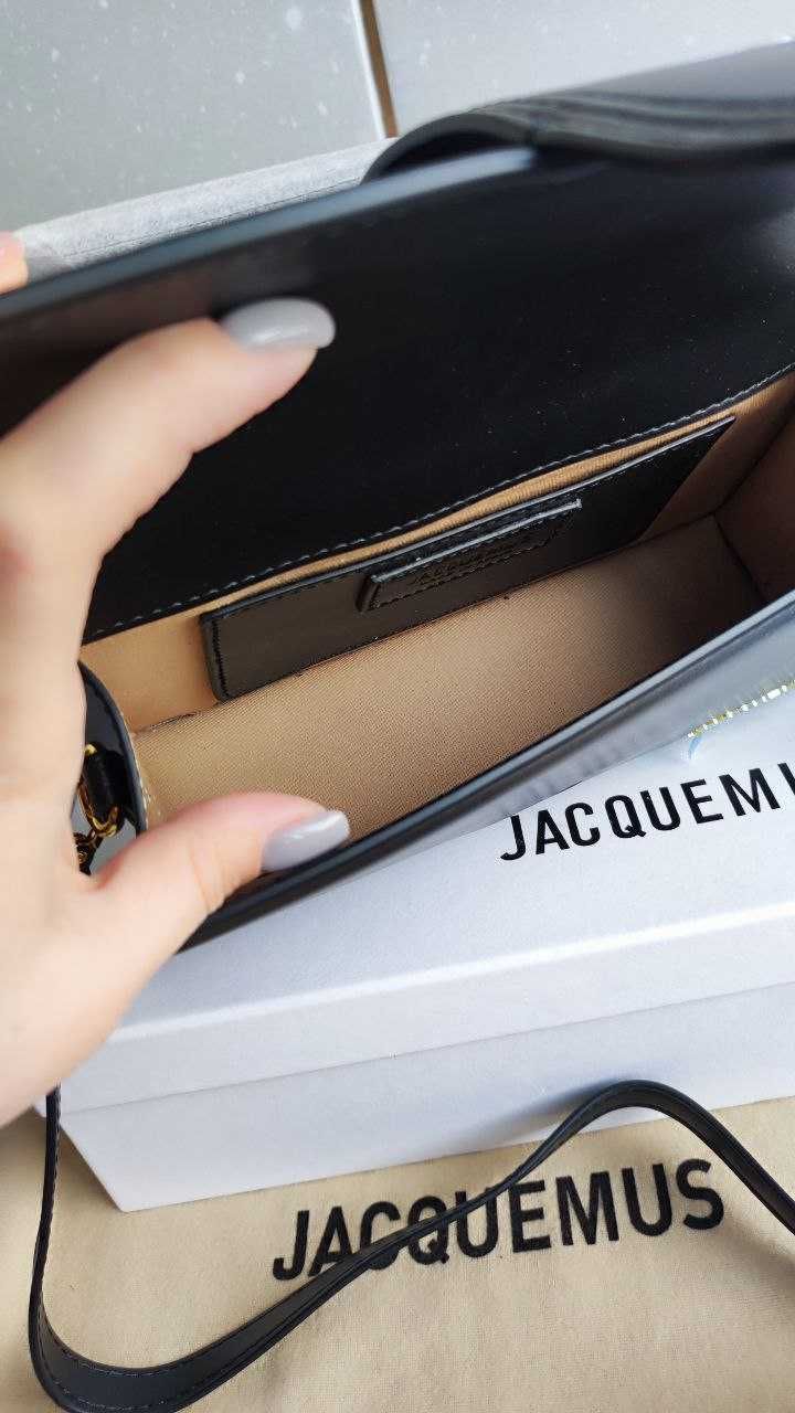 Сумка Jacquemus Le Bambino Жакмюс