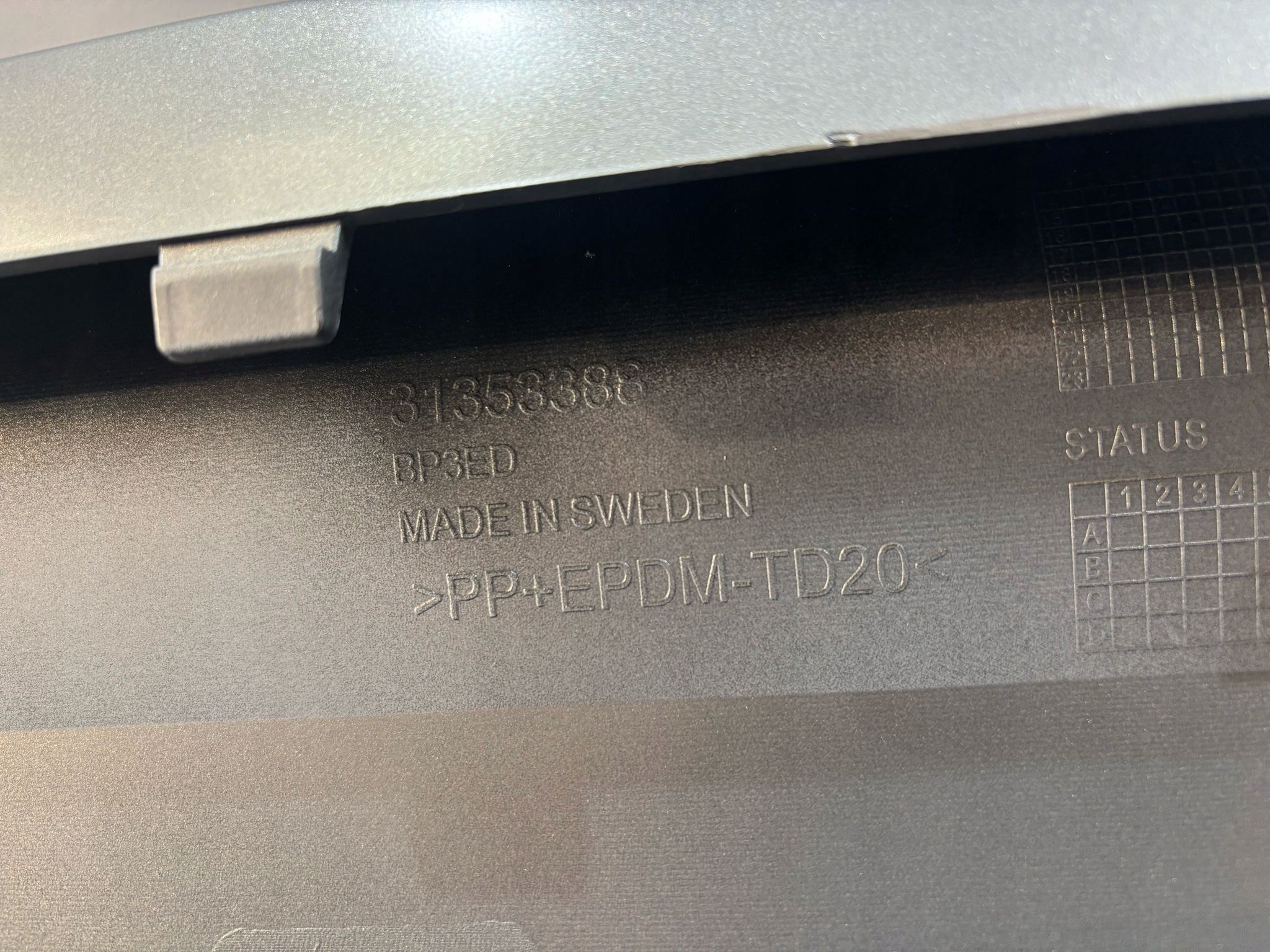 Volvo XC90 II 16  spoiler dokładka zderzaka  17809