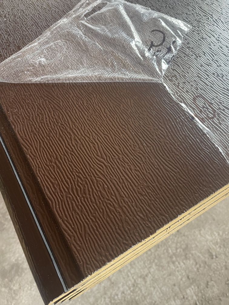 Panel bramy segmentowej Kolor brąz woodgrain