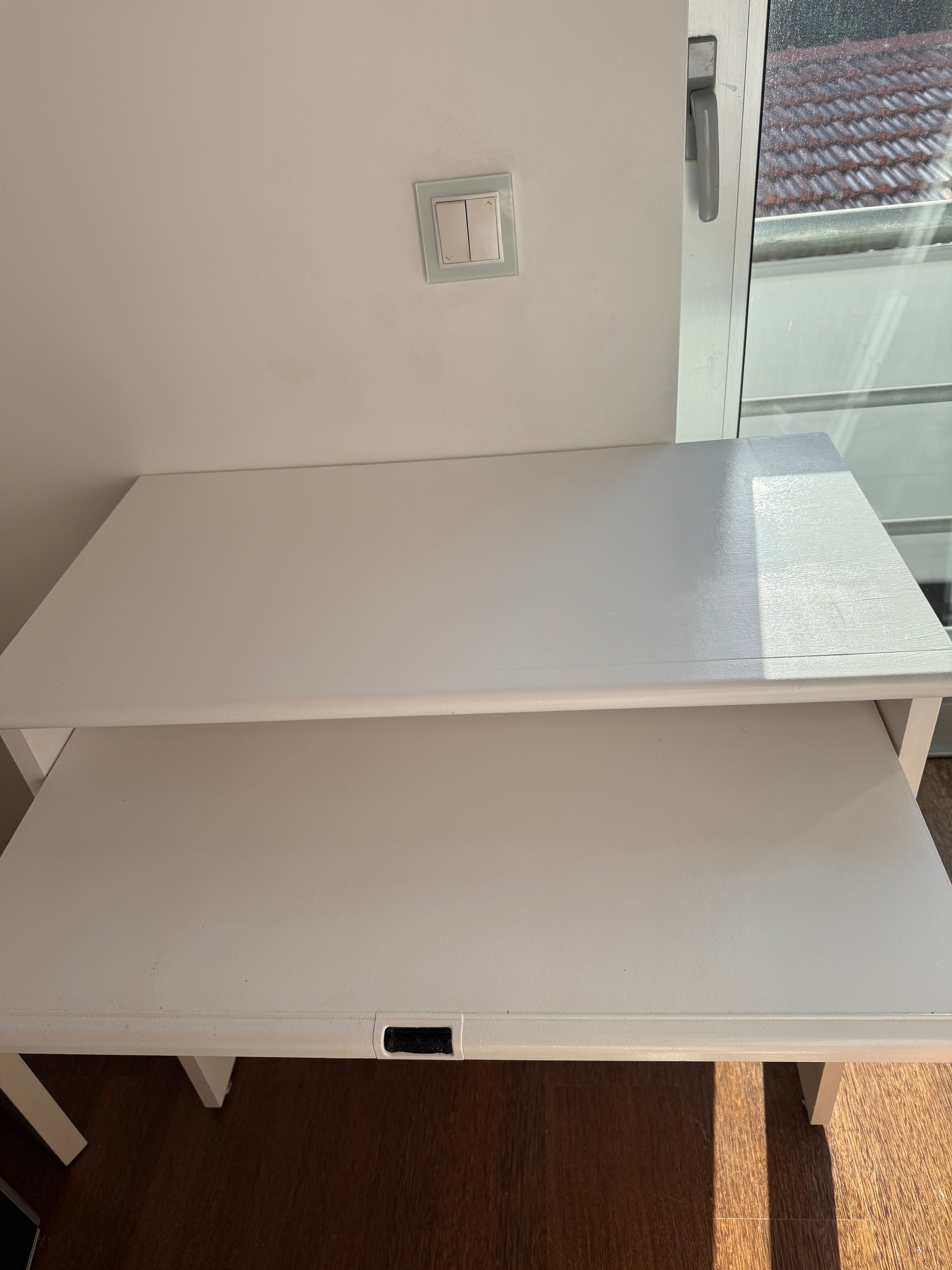 Secretária branca – 80x43x73 cm