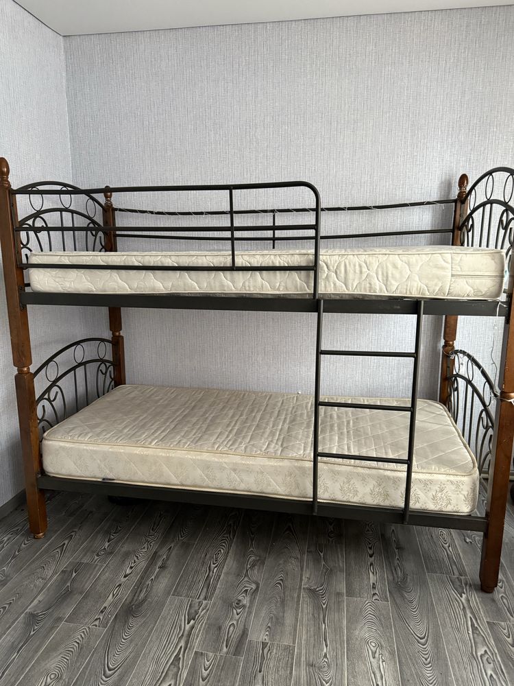 Двухповерхове ліжко