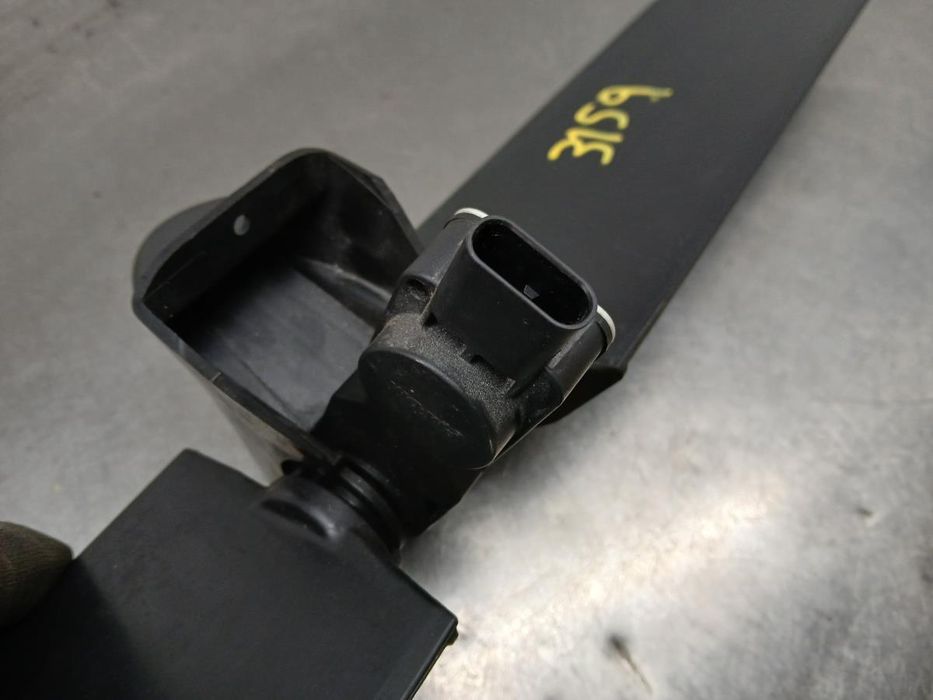 Motor da comporta da sofagem TESLA Model 3 (5YJ3)