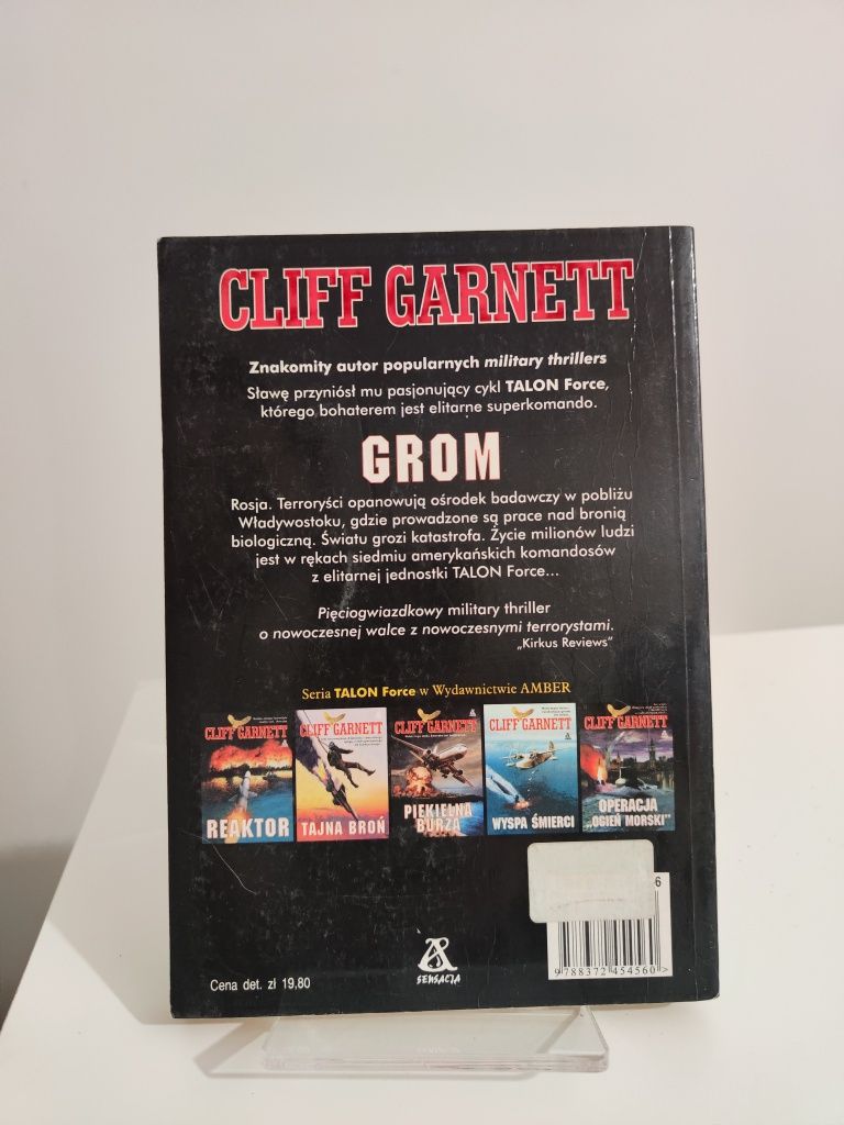 Grom - Cliff Garnett