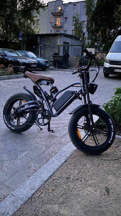 Rower elektryczny z dwoma bateriami / Mały przebieg / GPS / Bagażnik