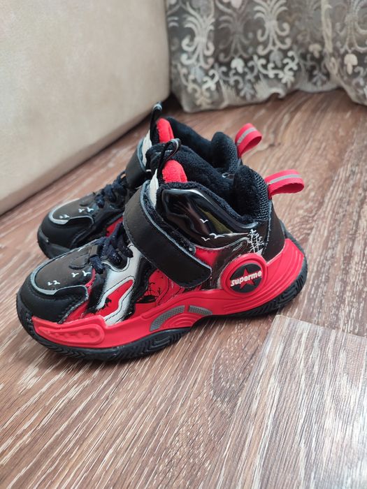 Демі кросівки ,ботинки , хайтопи на утепленні! 31 розмір ,19,5 см