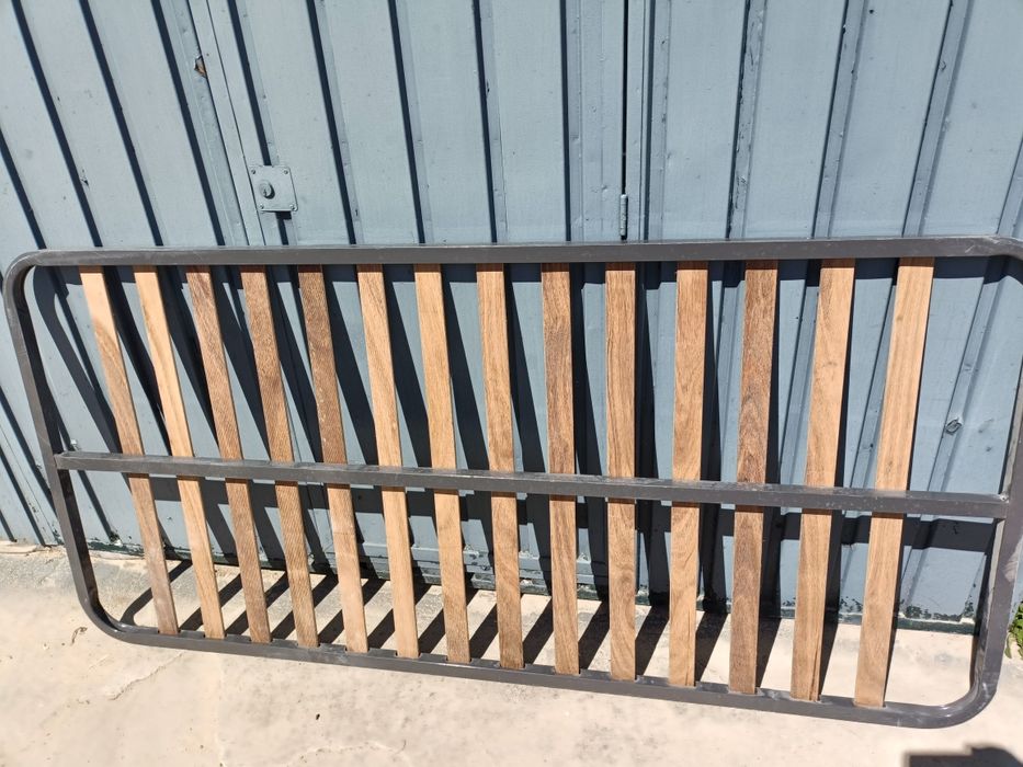 Estrado solteiro 1,90 por 90