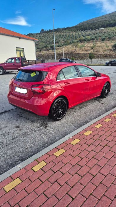 Vendo Mercedes-Benz Classe A 180d AMG Line 2015