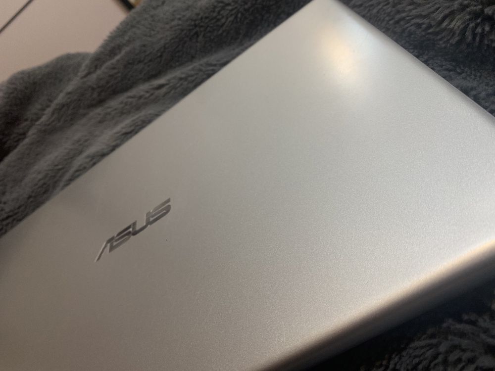 Asus Vivobook 15